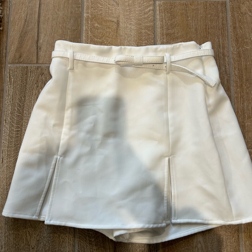 Zara White Mini Skort with Belt